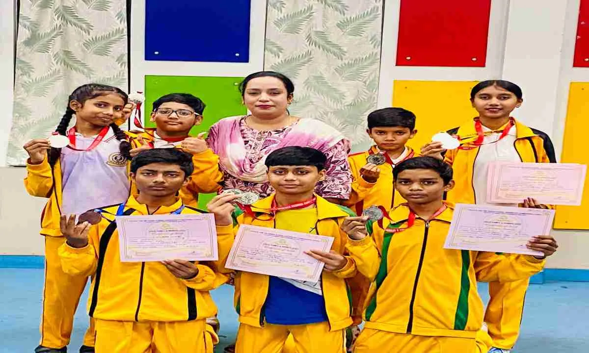 Jamshedpur News: गुलमोहर स्कूल, में रीजनल लेवल CISCE योगा प्रतियोगिता आयोजित