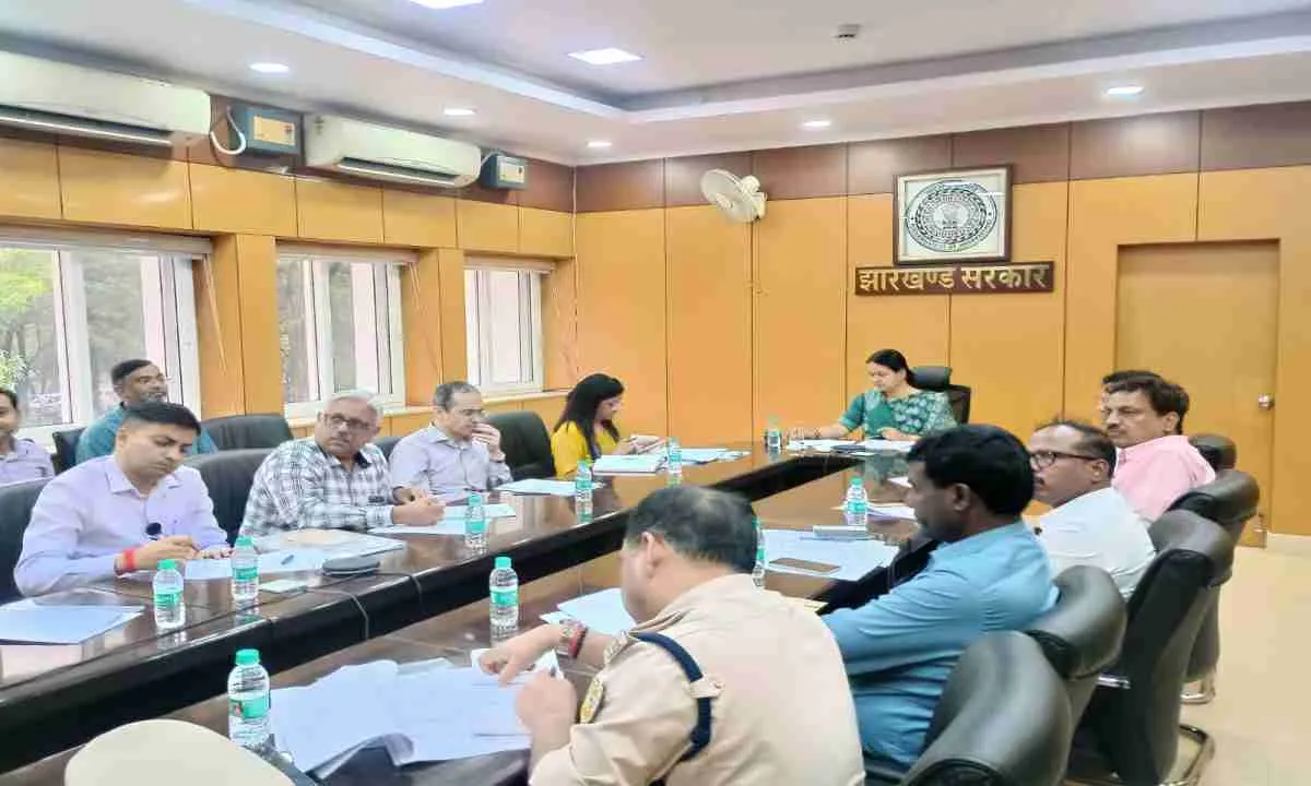 राष्ट्रपति के दो दिवसीय झारखण्ड यात्रा को लेकर मुख्य सचिव की अध्यक्षता में समीक्षा बैठक