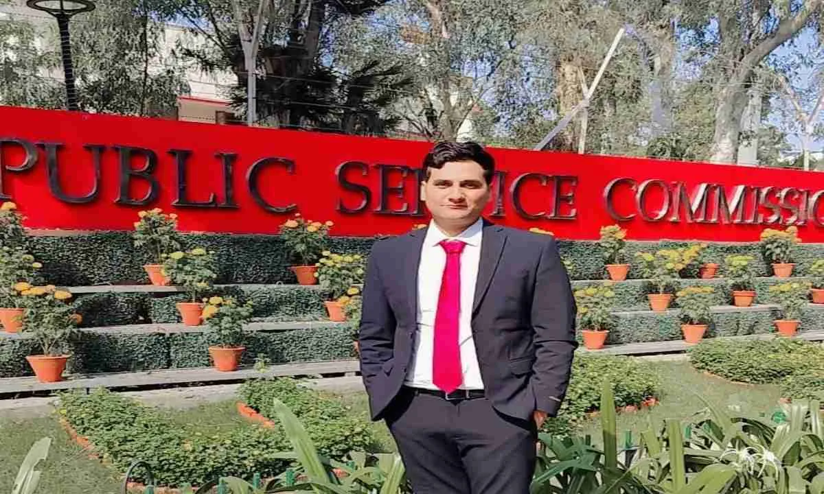 रांची से बी-टेक कर चुके सुमित का UPSC से खान मंत्रालय में हुआ चयन 