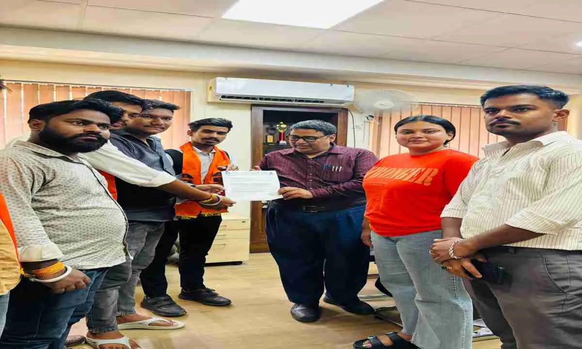 Ranchi News: छात्रों की समस्याओं के समाधान हेतु प्रशासनिक संवाद की व्यवस्था की जाए सुनिश्चित: गुड्डू राय 