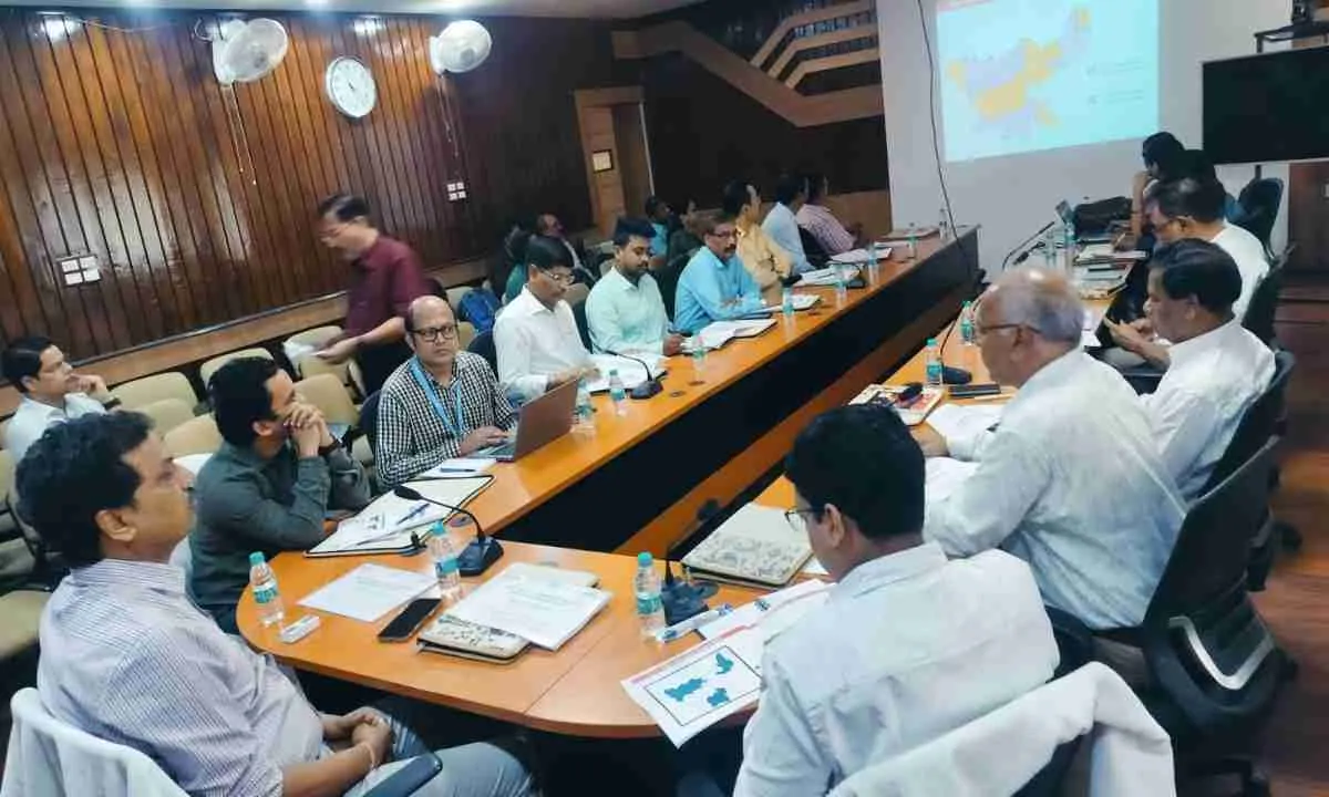 फाइलेरिया रोधी दवाओं के महत्व के बारे में लोगों को करें जागरूक: अजय कुमार सिंह