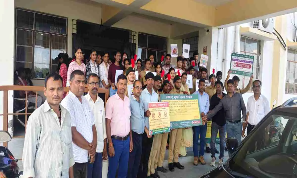 Koderma News: राजकीय पॉलिटेक्निक में नशा मुक्ति जागरूकता कार्यक्रम आयोजित