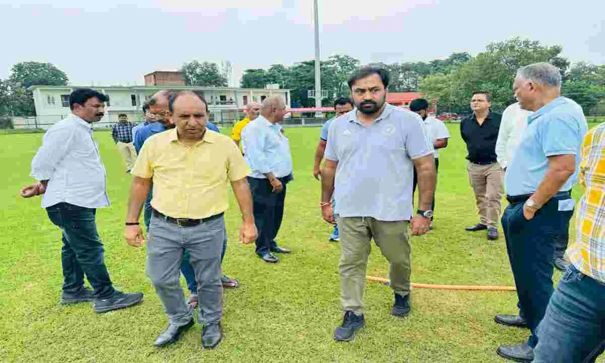 Hazaribagh News: संजय सिंह स्टेडियम में होगा कूच बिहार ट्रॉफी का ऐतिहासिक आगाज़, 15 दिनों में मैदान की तैयारी होगी पूरी