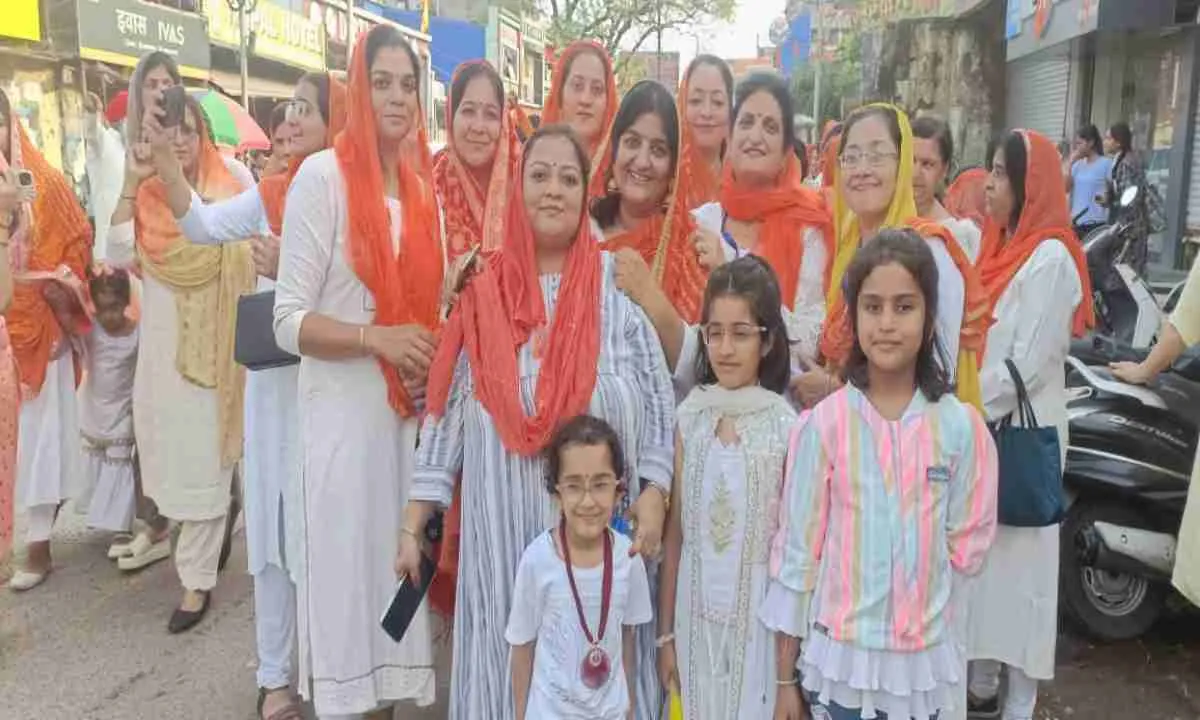 Hazaribagh News: सिक्खों के 9 वे गुरु तेग बहादुर सिंह की पालकी जागृति यात्रा असम से पहुंचा हजारीबाग