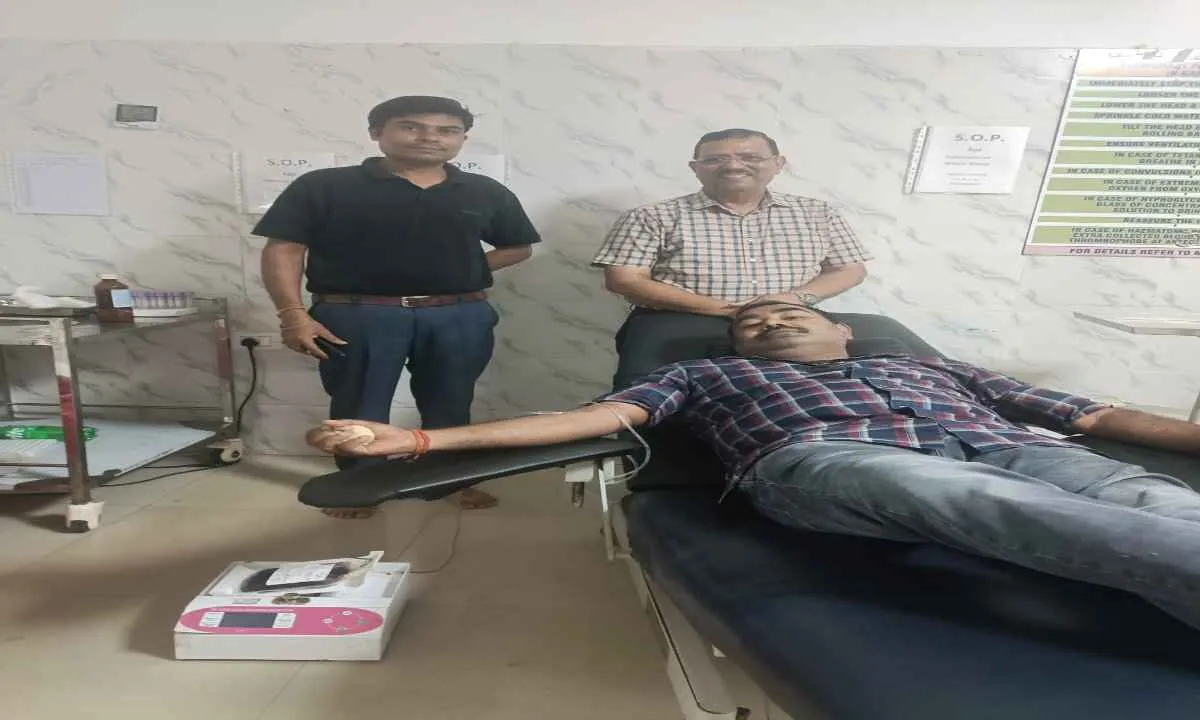 Hazaribagh News: निर्मल जैन के नेतृत्व में लगा द्विदिवसीय रक्तदान शिविर