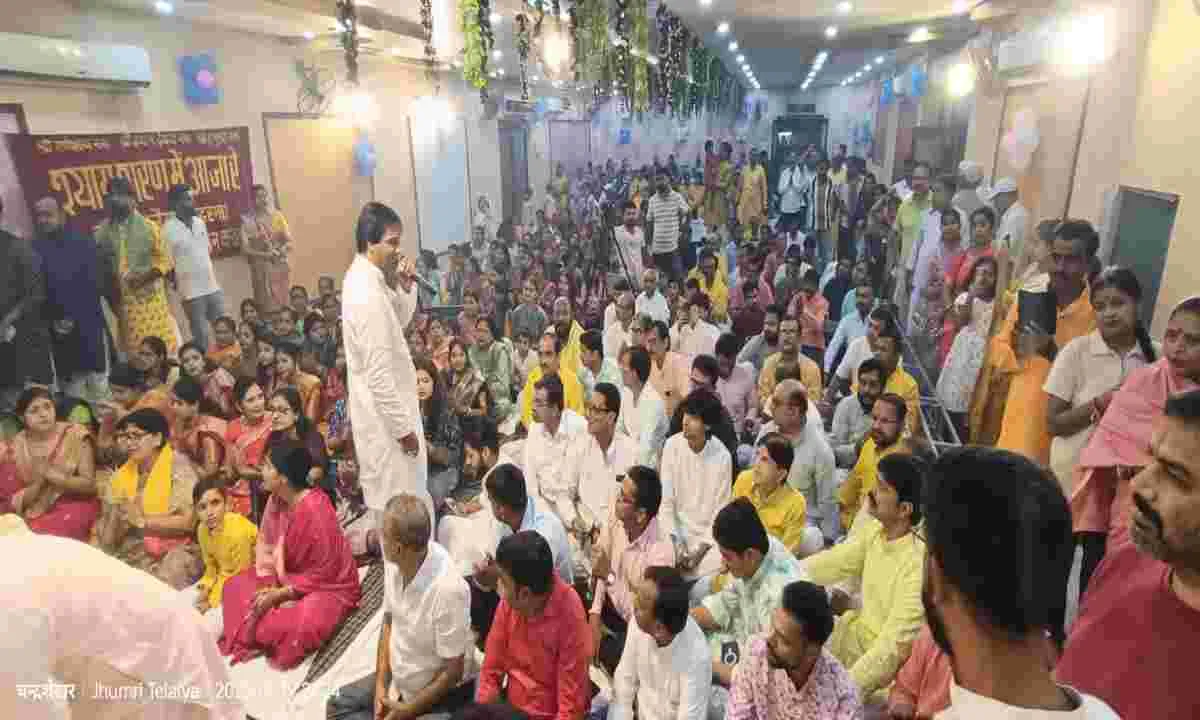 Spiritual News: आयो सांवरियो सरकार लीले पर चढ़कर ......