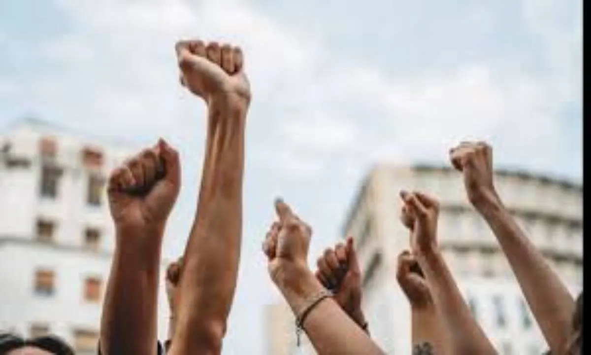 Giridih News: अंडा-मशरूम प्लांट के खिलाफ ग्रामीणों का विरोध तेज, जेएलकेएम ने डीसी को सौंपा ज्ञापन