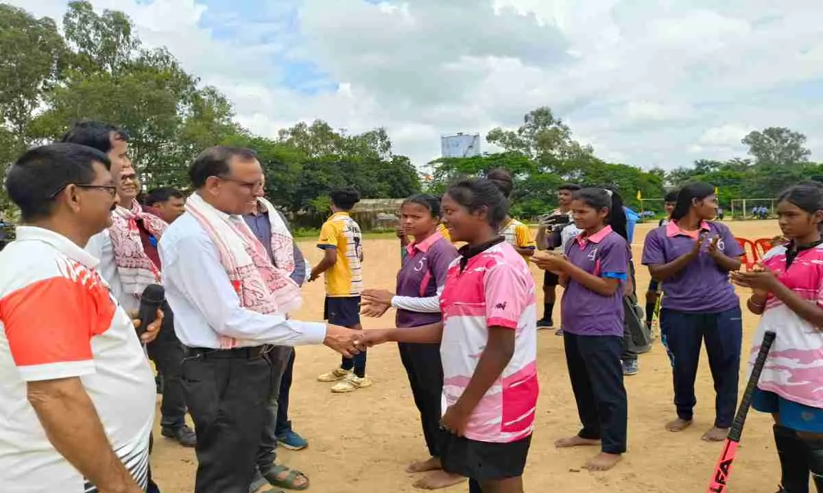 Hazaribagh News: खेल दिवस पर हॉकी टूर्नामेंट का भव्य आयोजन