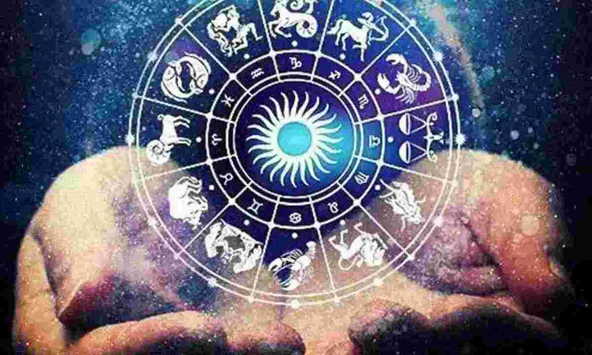 Horoscope: चंद्रमा का प्रभाव, राशियों पर बदलाव: जानें आज क्या कह रहे हैं आपके सितारे
