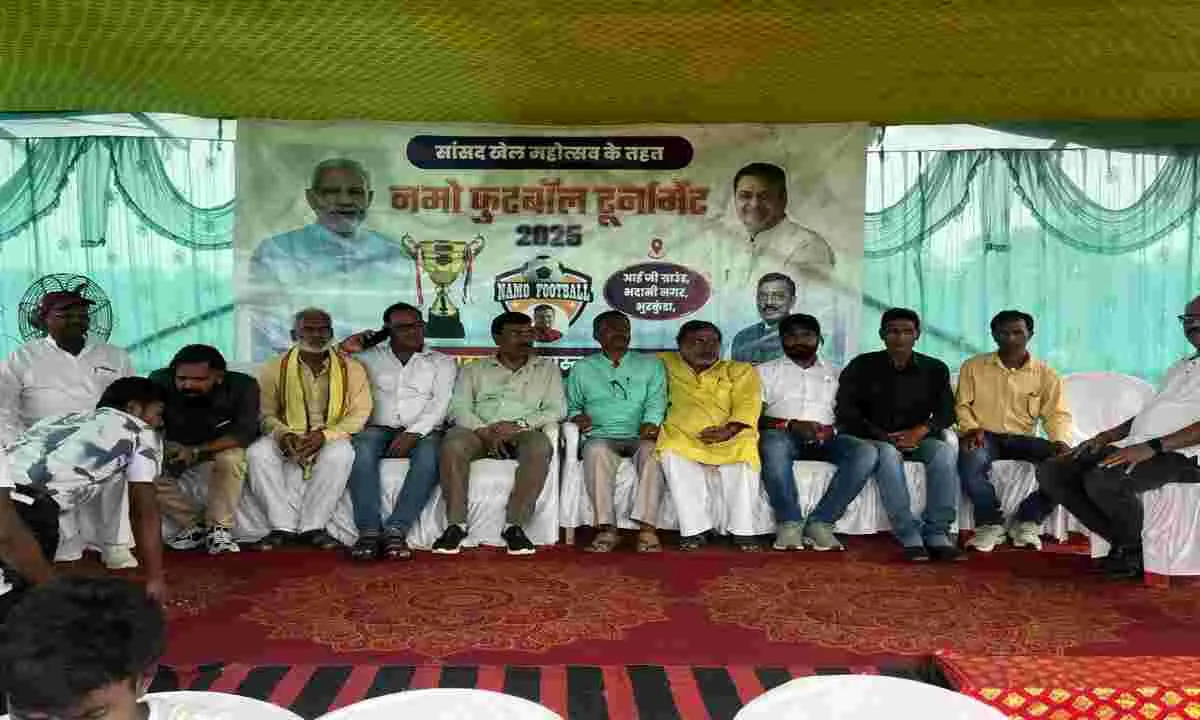 Hazaribagh News: पतरातु के आई.ए.जी. ग्राउंड में शुरू हुआ 7 वां नमो फुटबॉल टूर्नामेंट
