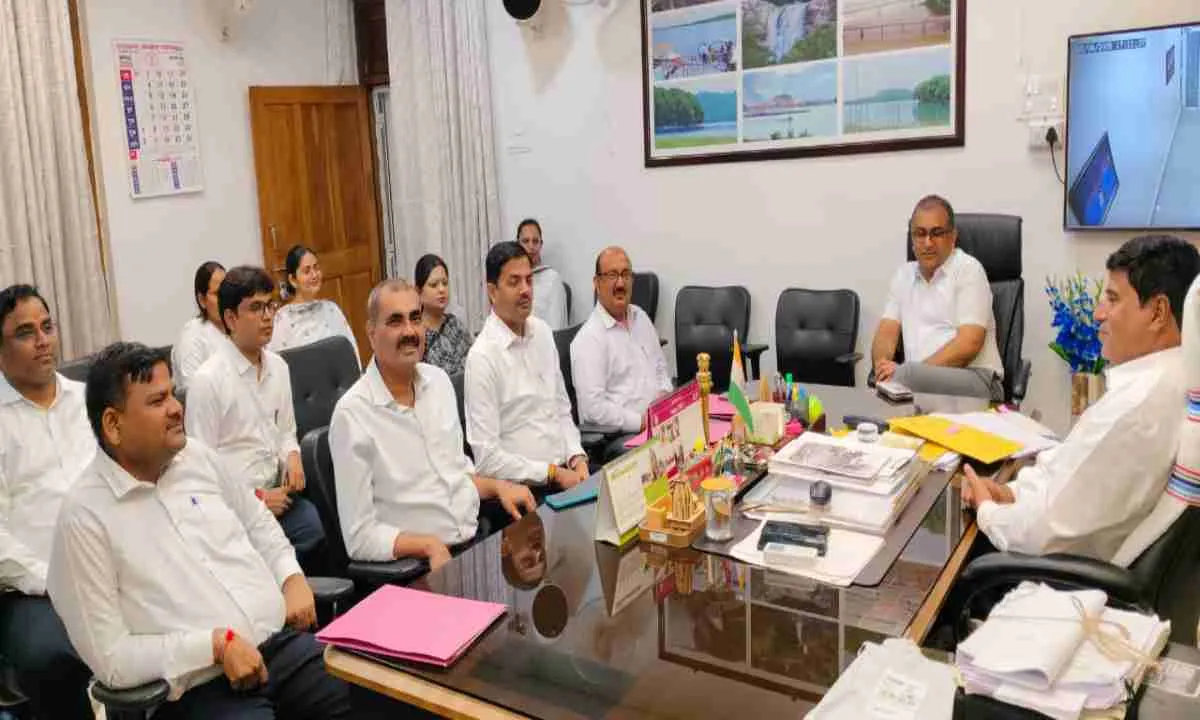 Koderma News: राष्ट्रीय लोक अदालत की तैयारियों को लेकर बैठक संपन्न