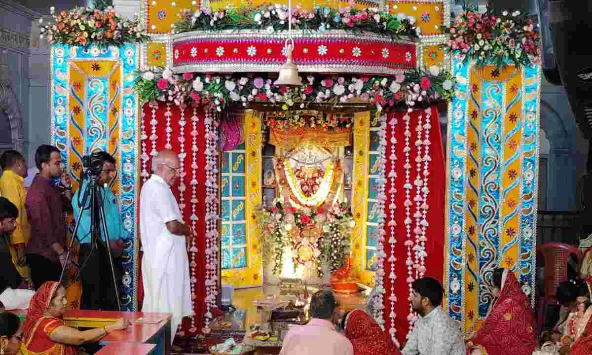 Koderma News: दरबार अनोखा, मेरी दादी अनोखी झुंझुनू वाली की हर बात अनोखी