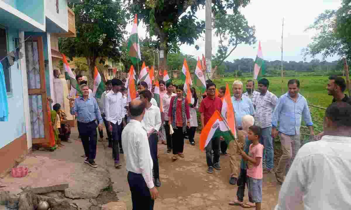Koderma News: राजकीय पॉलिटेक्निक कोडरमा में एंटी-रैगिंग वीक के तहत तिरंगा यात्रा व प्रतियोगिताएं आयोजित