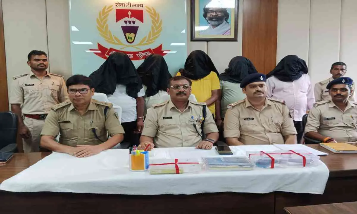 हजारीबाग पुलिस ने किया अंतरराष्ट्रीय मानव तस्करी रैकेट का भंडाफोड़, मास्टरमाइंड सहित 5 गिरफ्तार