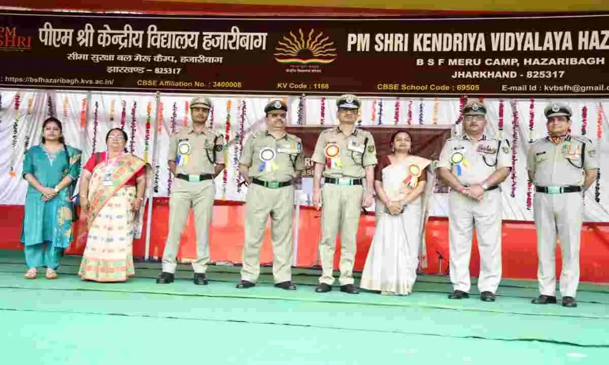 Hazaribagh News: प्रशिक्षण केद्र एवं विद्यालय, सीमा सुरक्षा बल मेरू कैम्प मे स्वतंत्रता दिवस समारोह का भव्य आयोजन