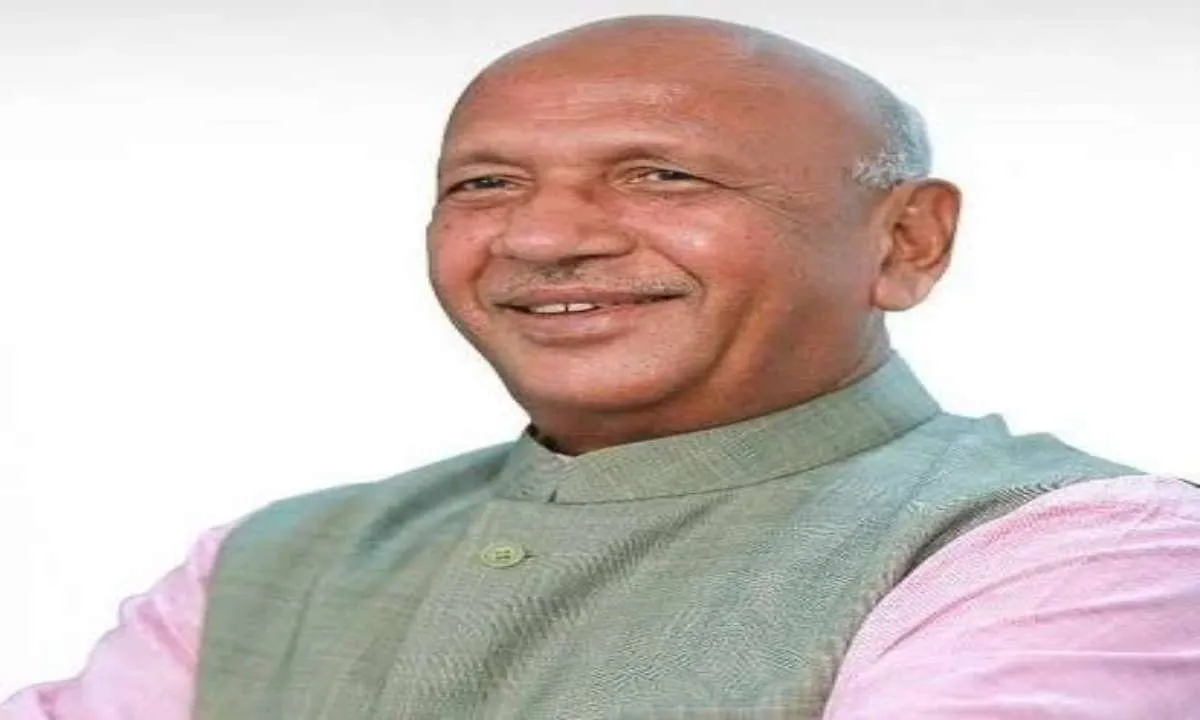 छोटे वाहन मालिकों का अनिश्चितकालीन हड़तालः सरयू राय ने की उपायुक्त से चर्चा