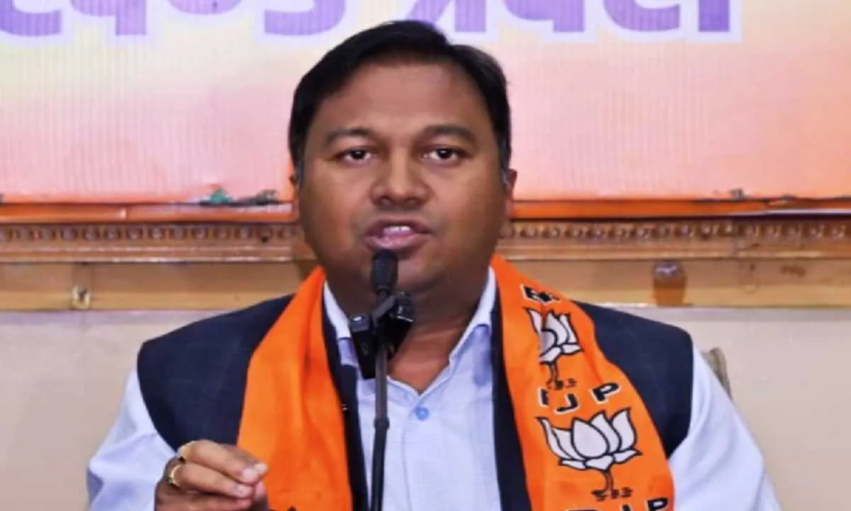 Ranchi news: झारखंड में स्वास्थ्य व्यवस्था पर भाजपा का हमला, प्रवक्ता अजय साह ने कहा - 'विभाग अनाथ है'