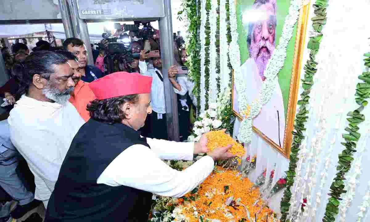 Ramgarh news: स्मृति शेष दिशोम गुरु शिबू सोरेन को अखिलेश यादव ने दी श्रद्धांजलि