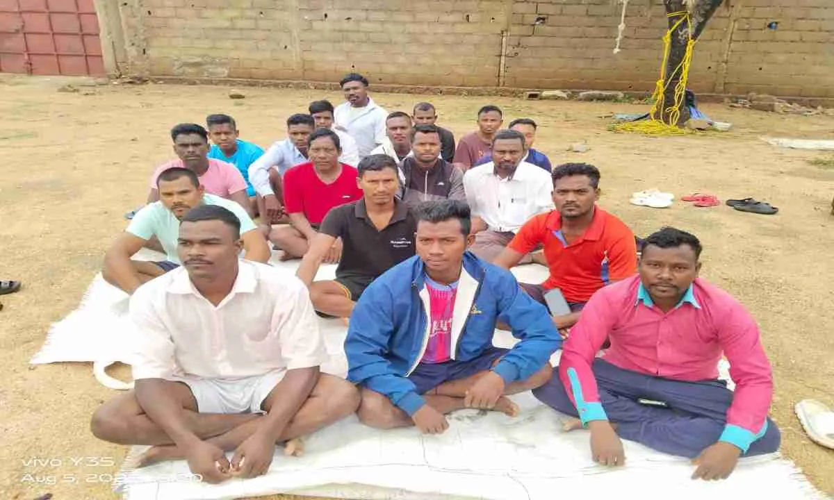 कैमरून में फंसे झारखंड के 19 मजदूर, सोशल मीडिया पर लगाई वतन वापसी की गुहार