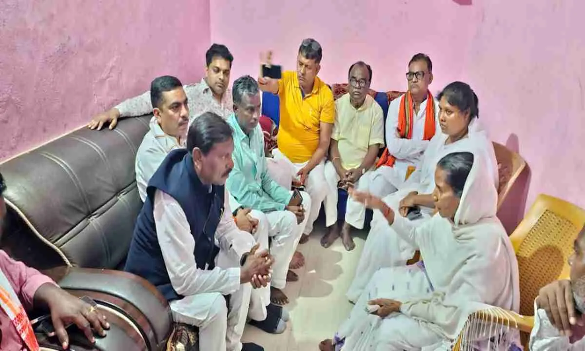 सूर्या हांसदा एनकाउंटर मामला: भाजपा की सात सदस्यीय टीम गोड्डा पहुंची