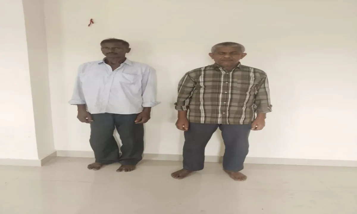 Giridih News: परसन एवं हीरोडीह से पुलिस ने दो दो वारंटी गिरफ्तार