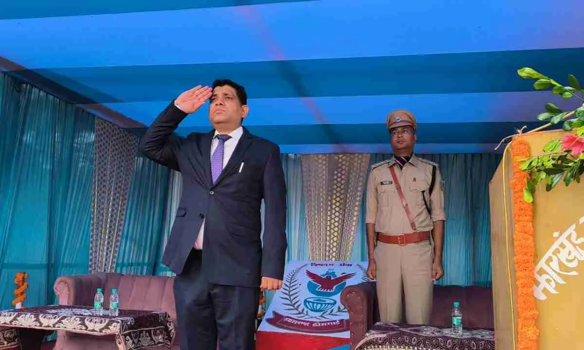 Hazaribagh News: गृह रक्षकों का 63 दिवसीय बुनियादी प्रशिक्षण सफलतापूर्वक संपन्न