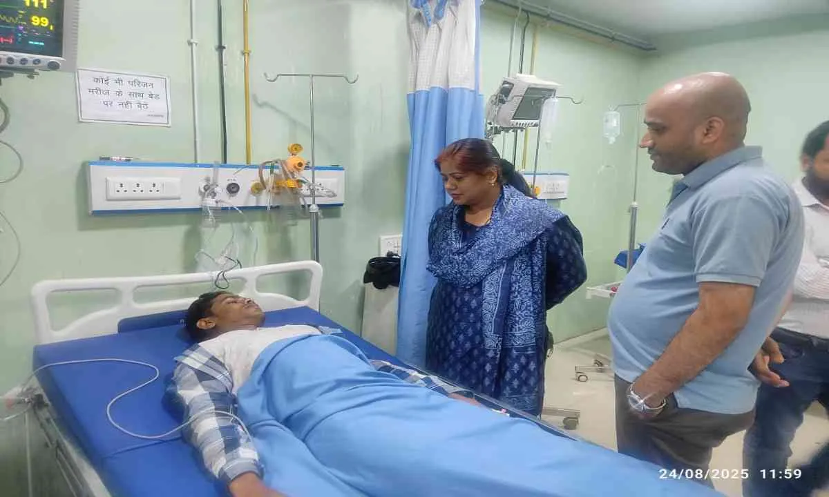 Hazaribagh News: शेफाली गुप्ता ने घायलों का कुशलक्षेम जाना,  इलाज में हर संभव सहयोग का दिया भरोसा