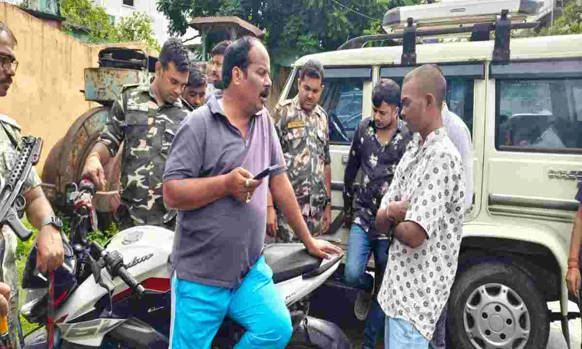 Hazaribagh News: सड़क पर भीड़ के लिए गिनती हैं, लेकिन अपने घर-परिवार के लिए पूरी दुनिया हैं: प्रदीप प्रसाद