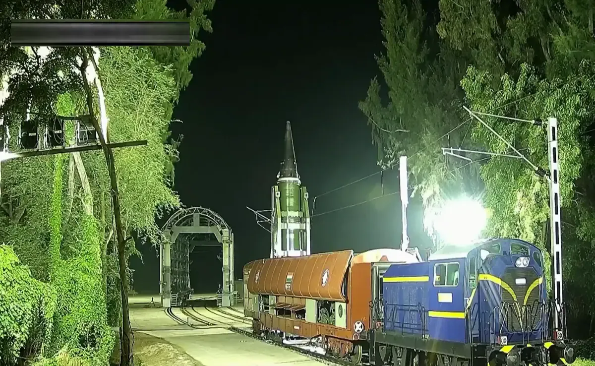 ट्रेन से मिसाइल: अग्नि‑प्राइम रेल‑लॉन्चर और उसकी ‘लोकेशन‑हाइड’ ताकत, जानें खास बातें