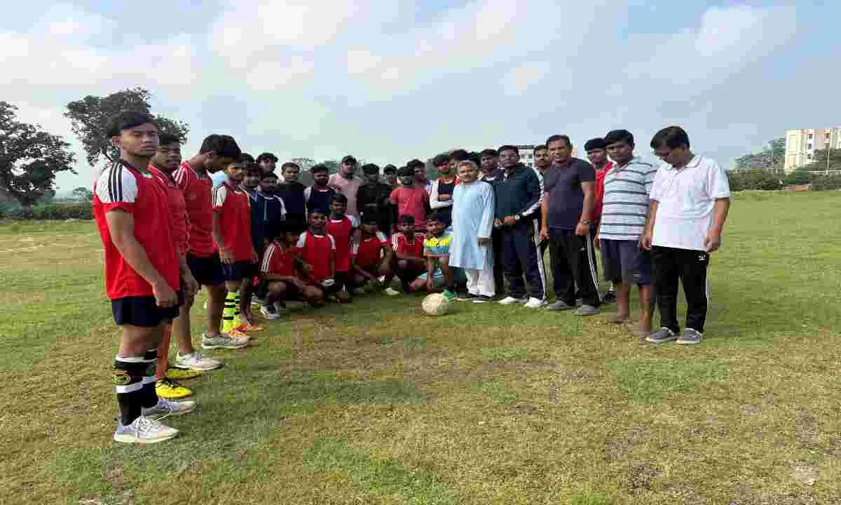 Koderma News: राजकीय पॉलिटेक्निक में मेजर ध्यानचंद जयंती पर राष्ट्रीय खेल दिवस का भव्य आयोजन