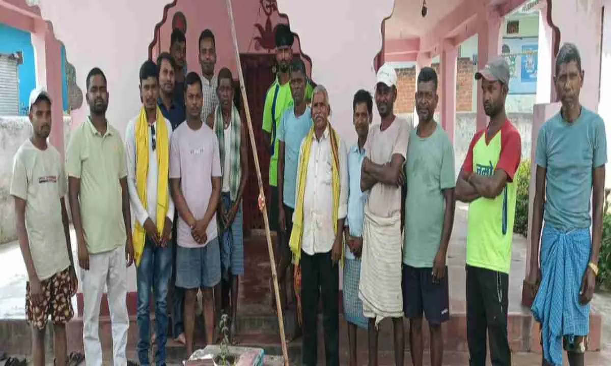 Hazaribagh News: कुड़मी समाज का रेल टेका आंदोलन, एसटी सूची में शामिल करने की मांग तेज