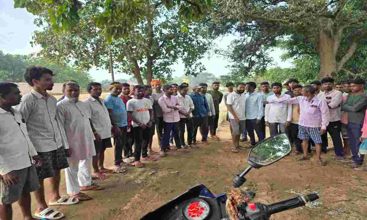 Hazaribagh News: ट्रैक्टर यूनियन ने विष्णुगढ़ पुलिस के खिलाफ खोला मोर्चा