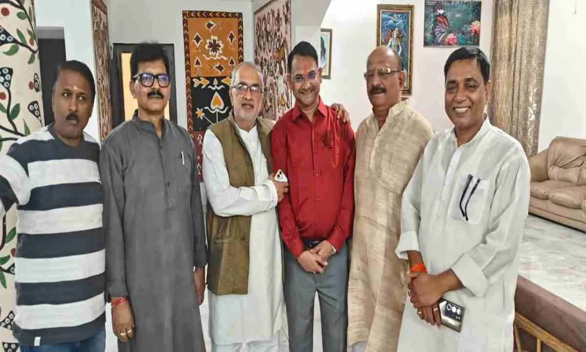 Hazaribagh News: धूमधाम से मनाया गया सांसद मीडिया प्रतिनिधि रंजन चौधरी का जन्मदिन