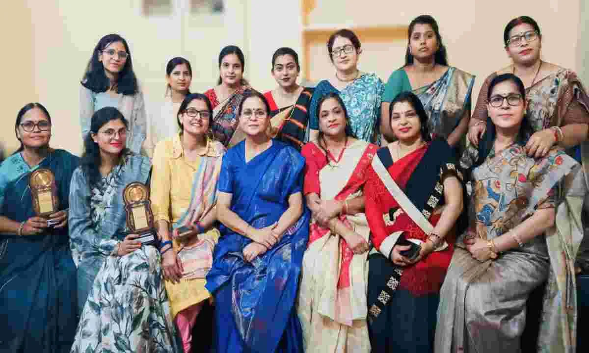 Koderma News: मारवाड़ी महिला समिति ने किया शिक्षक सम्मान समारोह का आयोजन