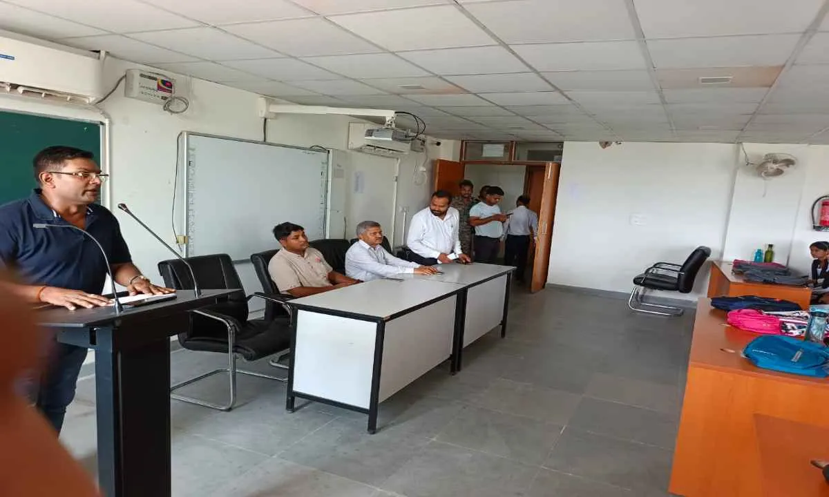 Koderma News: डॉक्टर अयोध्या प्रसाद राजकीय पॉलिटेक्निक कोडरमा में स्टूडेंट इंडक्शन प्रोग्राम का सफल समापन