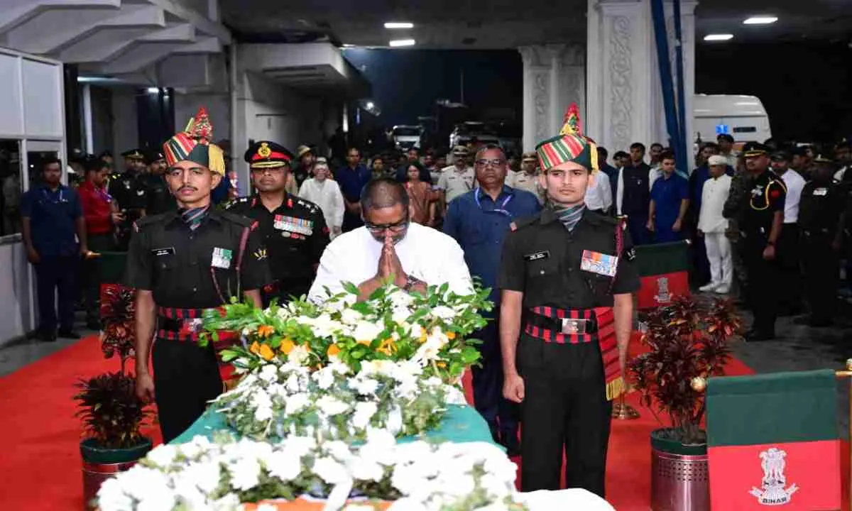 राज्यपाल संतोष गंगवार एवं मुख्यमंत्री हेमन्त सोरेन ने शहीद अग्निवीर नीरज कुमार चौधरी को दी भावपूर्ण श्रद्धांजलि