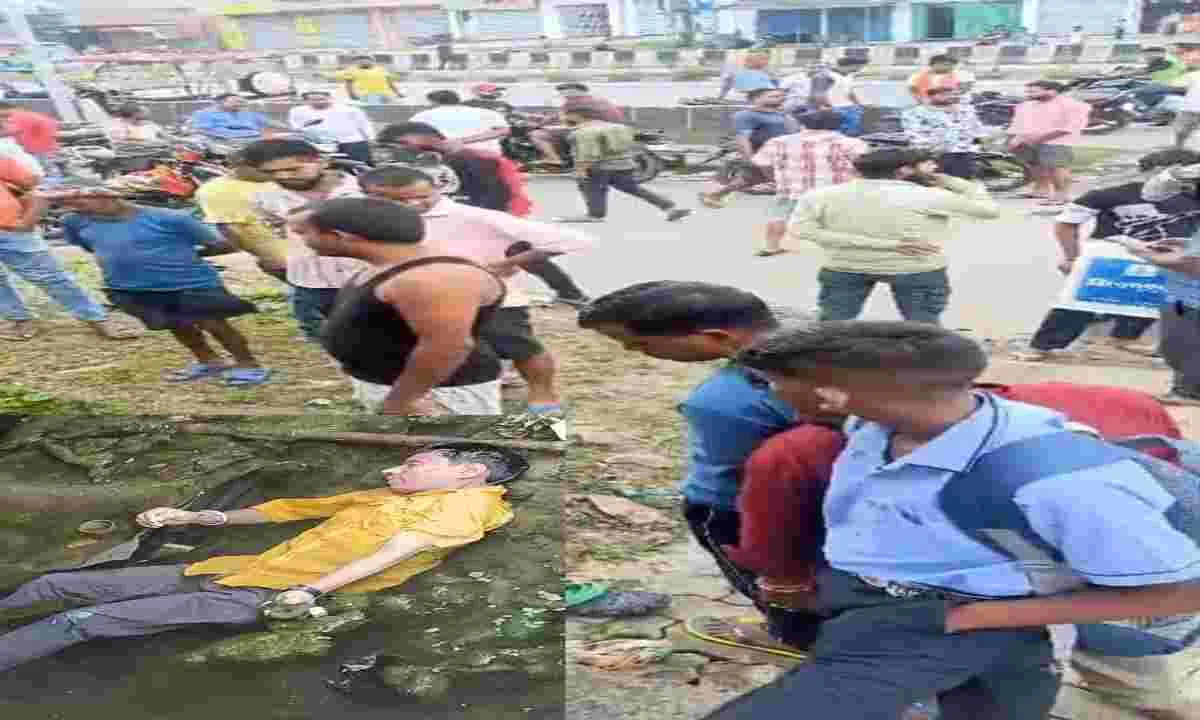 Koderma News: नाली से अज्ञात शव बरामद, जांच पड़ताल में जुटी पुलिस