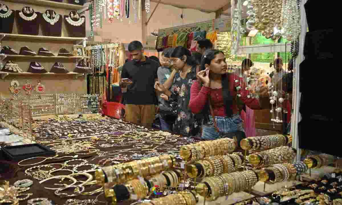 Ranchi News: एक्सपो उत्सव के पांचवे दिन मिडनाइट बाजार और 