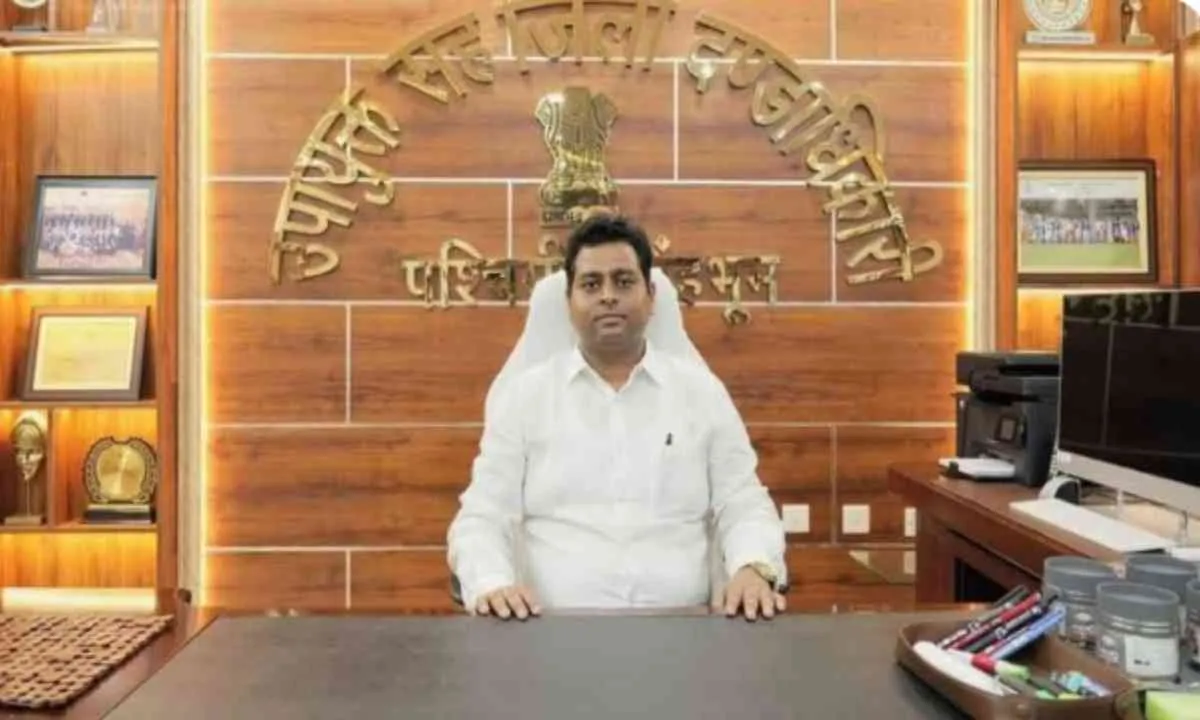 उपायुक्त के नाम पर फर्जी व्हाट्सएप अकाउंट बनाकर ठगने की कोशिश