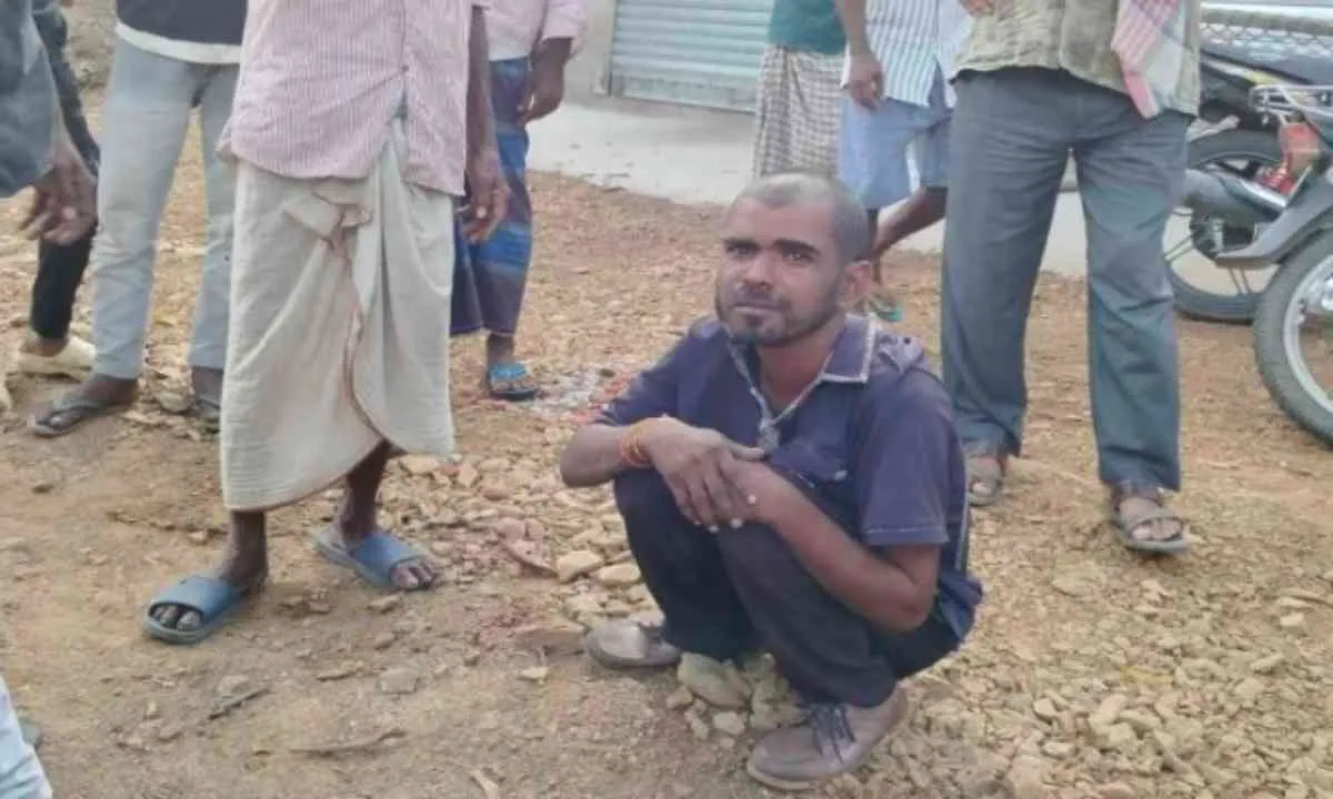 हाइवा की चपेट में आकर युवक की मौत