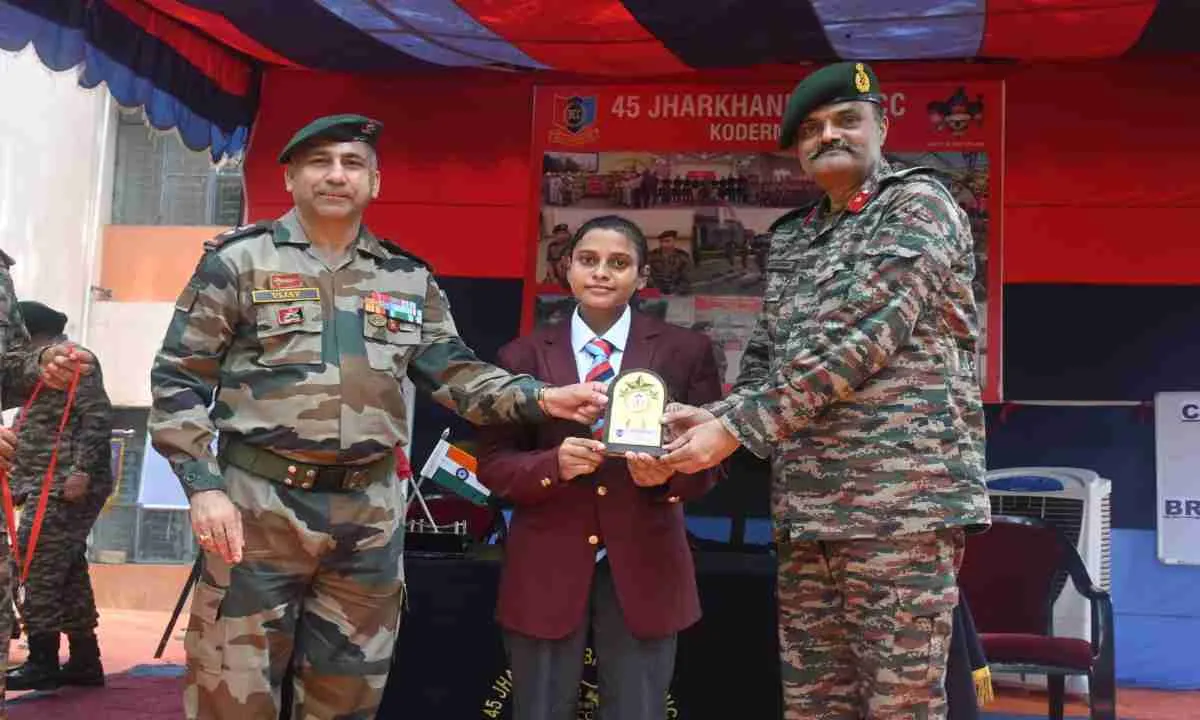 koderma News: राजकीय पॉलिटेक्निक परिसर में एनसीसी के प्रशिक्षण शिविर के नौवें दिन पहुंचे ब्रिगेडियर एस. गोपीकृष्ण 