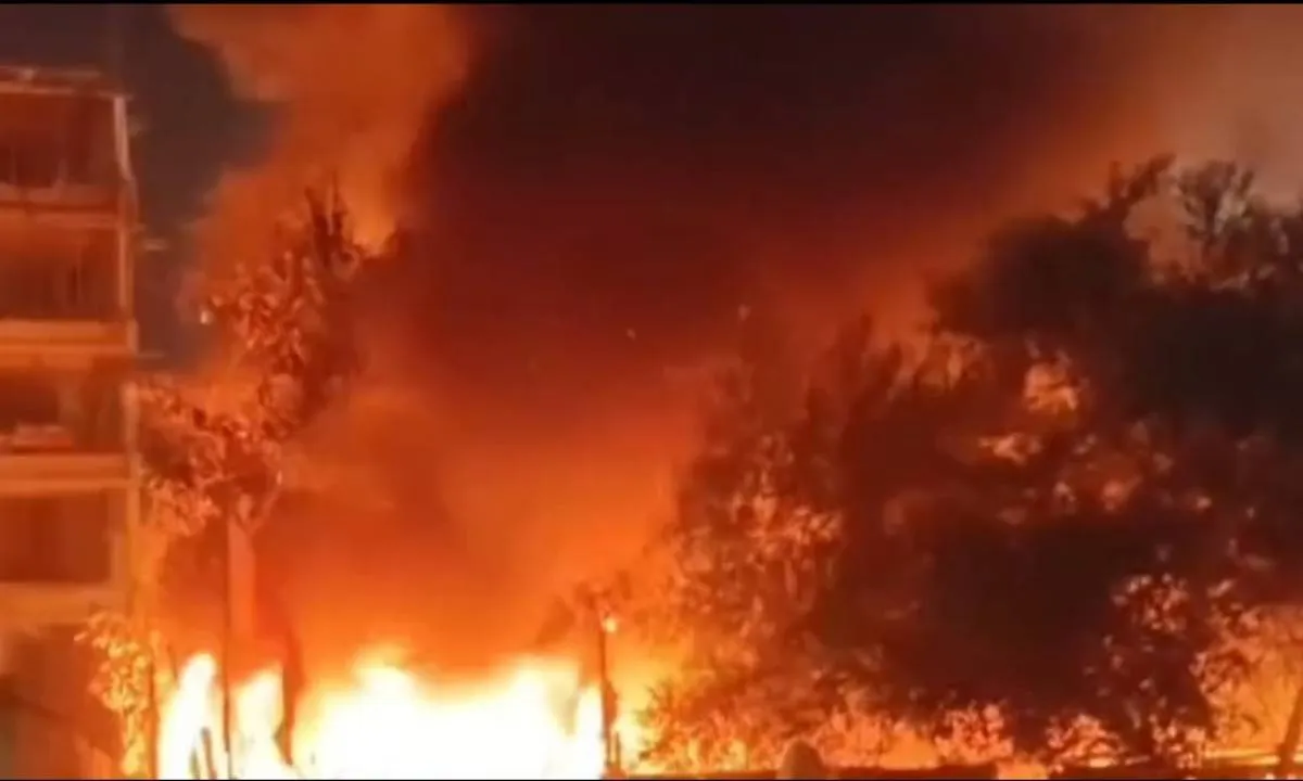 Chaibasa News: स्क्रैप टाल में लगी आग, लाखों की संपत्ति जलकर खाक