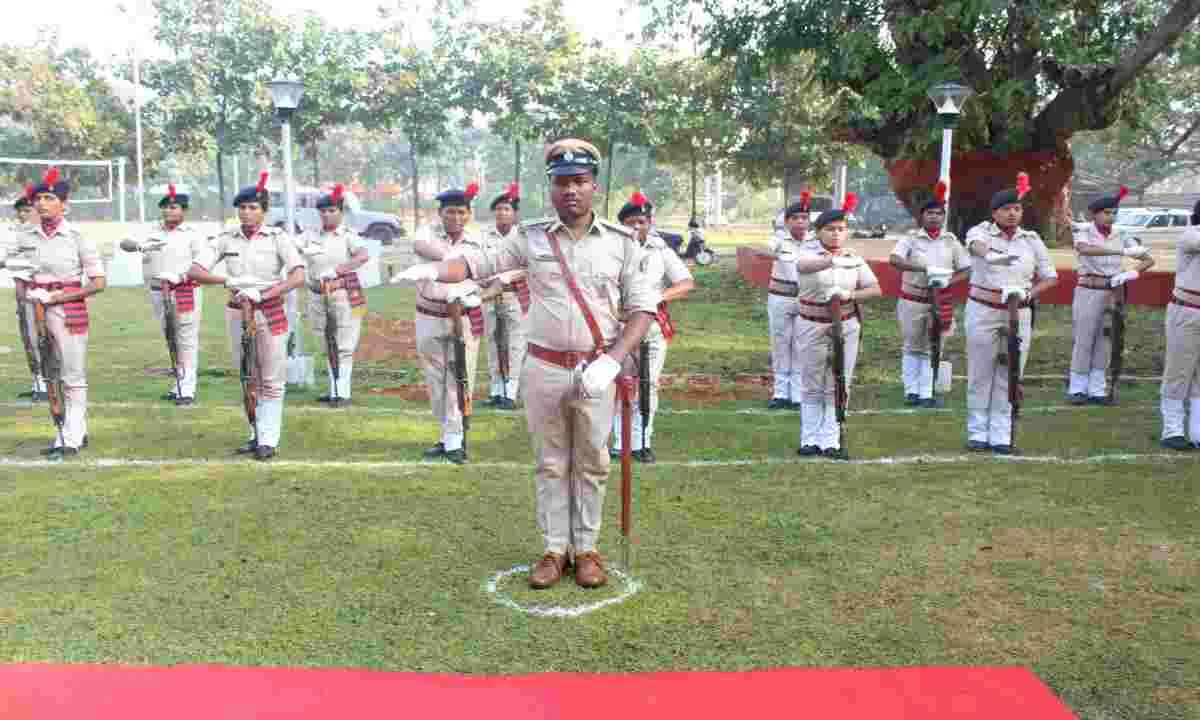 हजारीबाग पुलिस लाइन में शहीदों की याद में श्रद्धांजलि सभा आयोजित