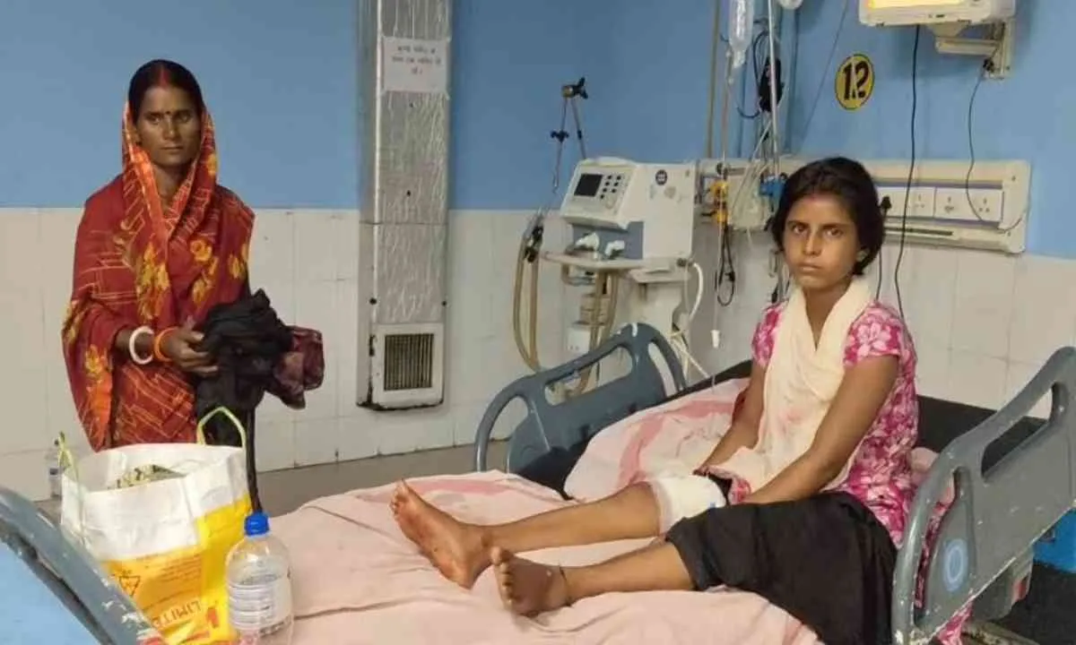 पारिवारिक विवाद के दौरान चचेरे भाई ने बहन को मारी गोली