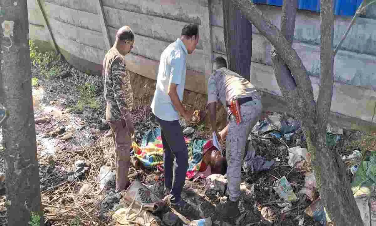 Ramgarh News: सड़क किनारे मिली अज्ञात महिला की लाश, इलाके में सनसनी