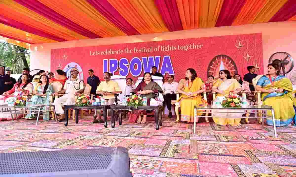 मुख्यमंत्री हेमंत सोरेन ने इप्सोवा दिवाली मेला का किया उद्घाटन