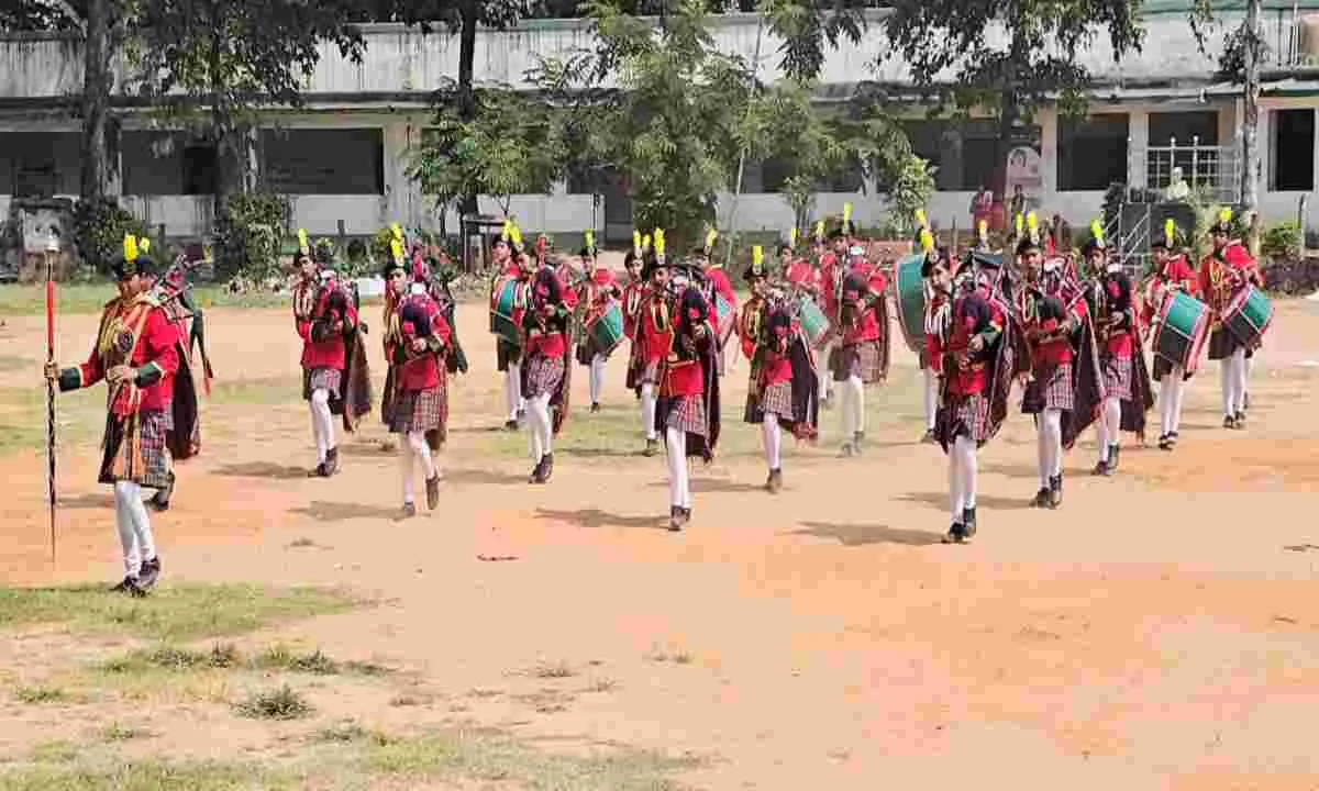 जिला स्तरीय बैंड प्रतियोगिता में कस्तूरबा गांधी बालिका आवासीय विद्यालय कैथा बना चैम्पियन