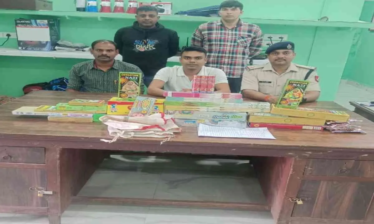 रेलवे स्टेशन से 23 हजार का पटाखा आरपीएफ ने किया जब्त