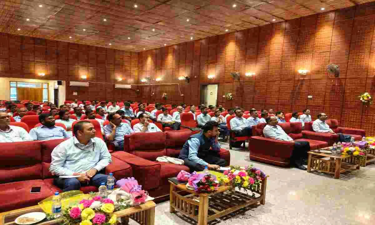   सीसीएल रजरप्पा में सतर्कता जागरूकता अभियान के तहत कार्यशाला का आयोजन