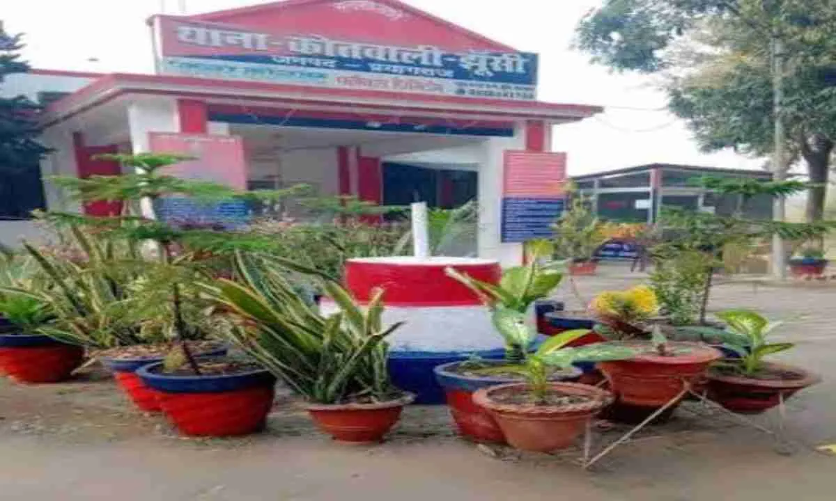 प्रयागराज: झूंसी के हेतापुर गांव में महिला की संदिग्ध मौत, कमरे के अंदर मिला शव